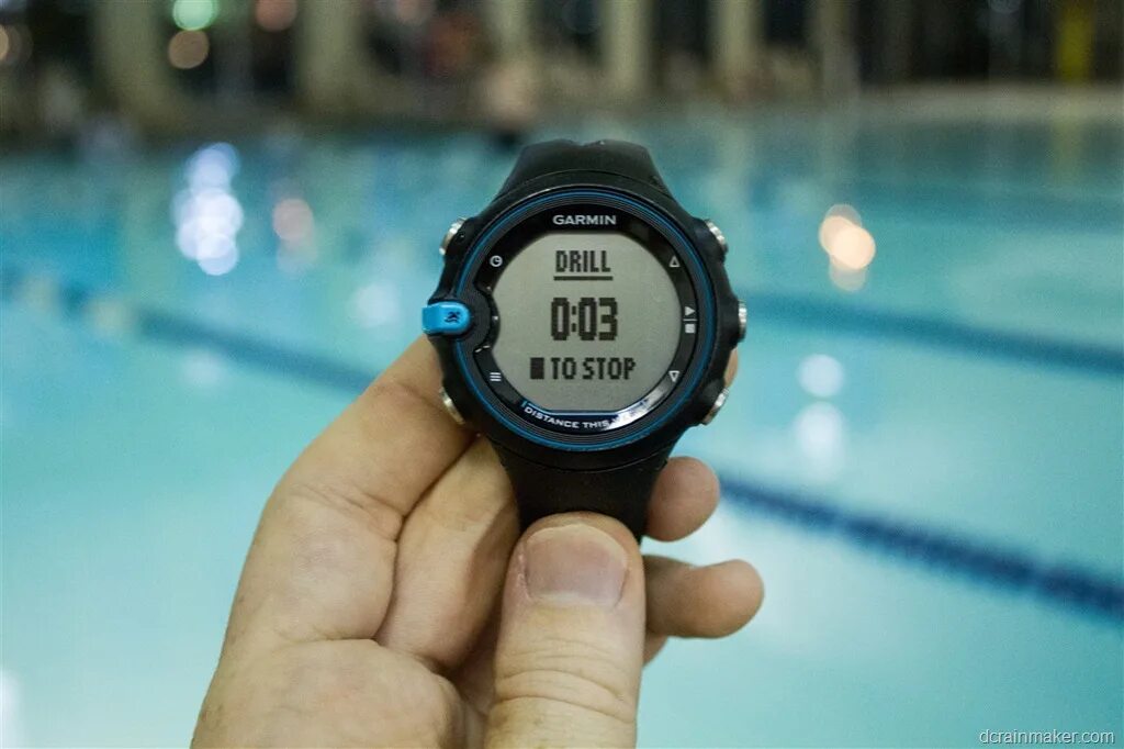 Watch me swim. Часы для плавания Garmin Swim. Часы Swimovate POOLMATE 2. Гармин часы для плавания ремешок. Часы для плавания в бассейне Suunto.