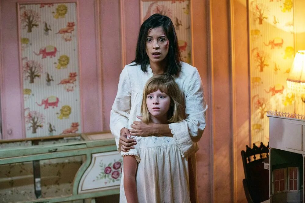 Проклятие аннабель зарождение зла нэнси. Анабель 4 дата выхода. "секретная вечеринка аннабель". Анабель 4 дата выхода. Проклятие аннабель фильм 2019.