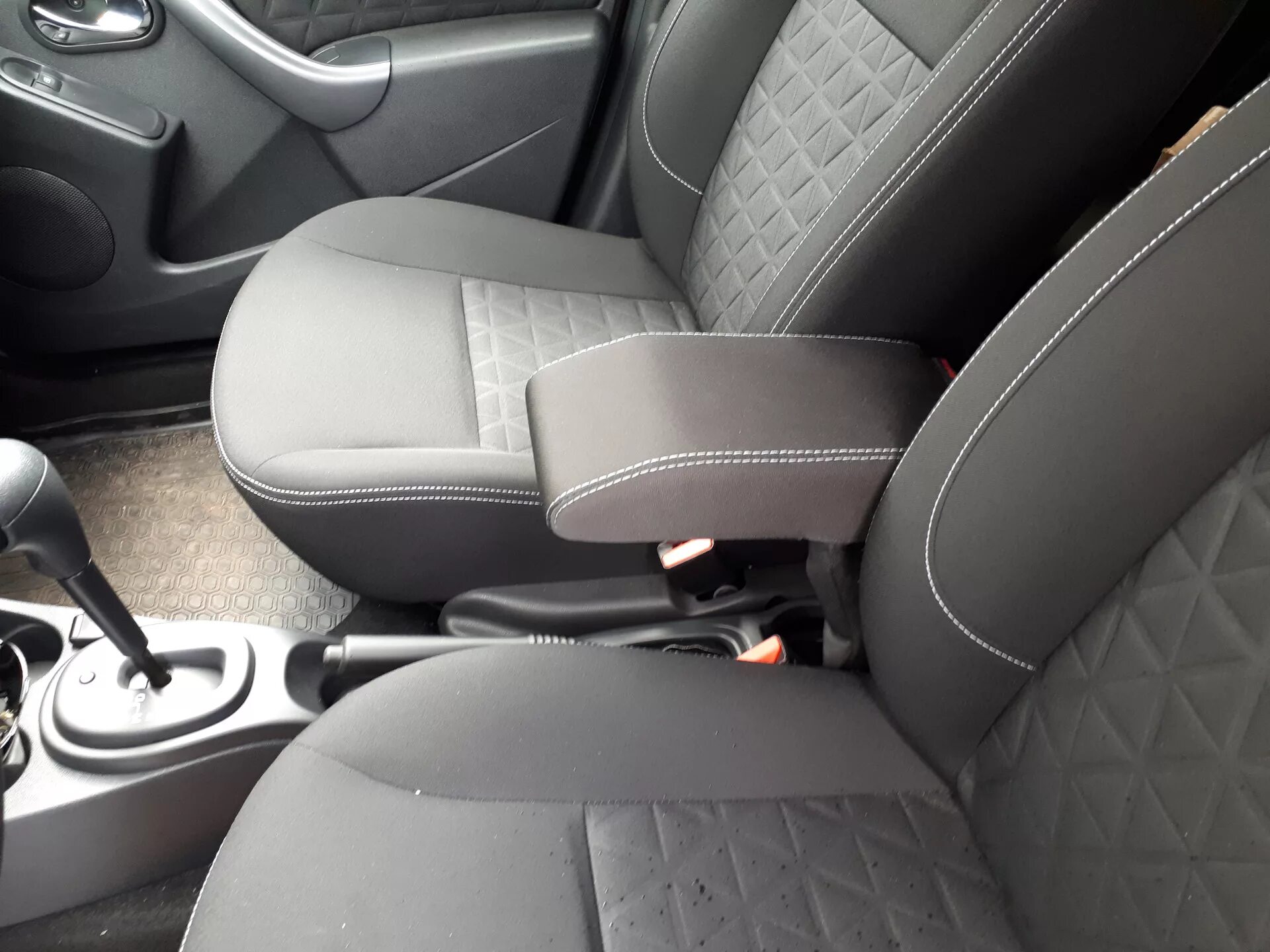 Как снять подлокотник рено дастер Подлокотник Renault Duster (Рено Дастер) и его установка. Renault Duster (1G),