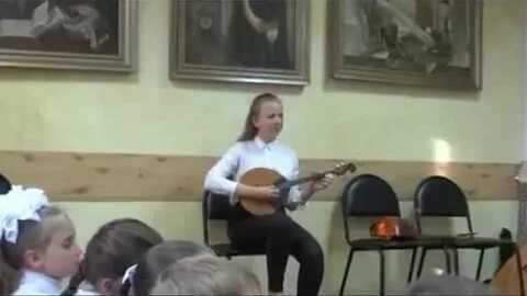 Закончила музыкальную школу