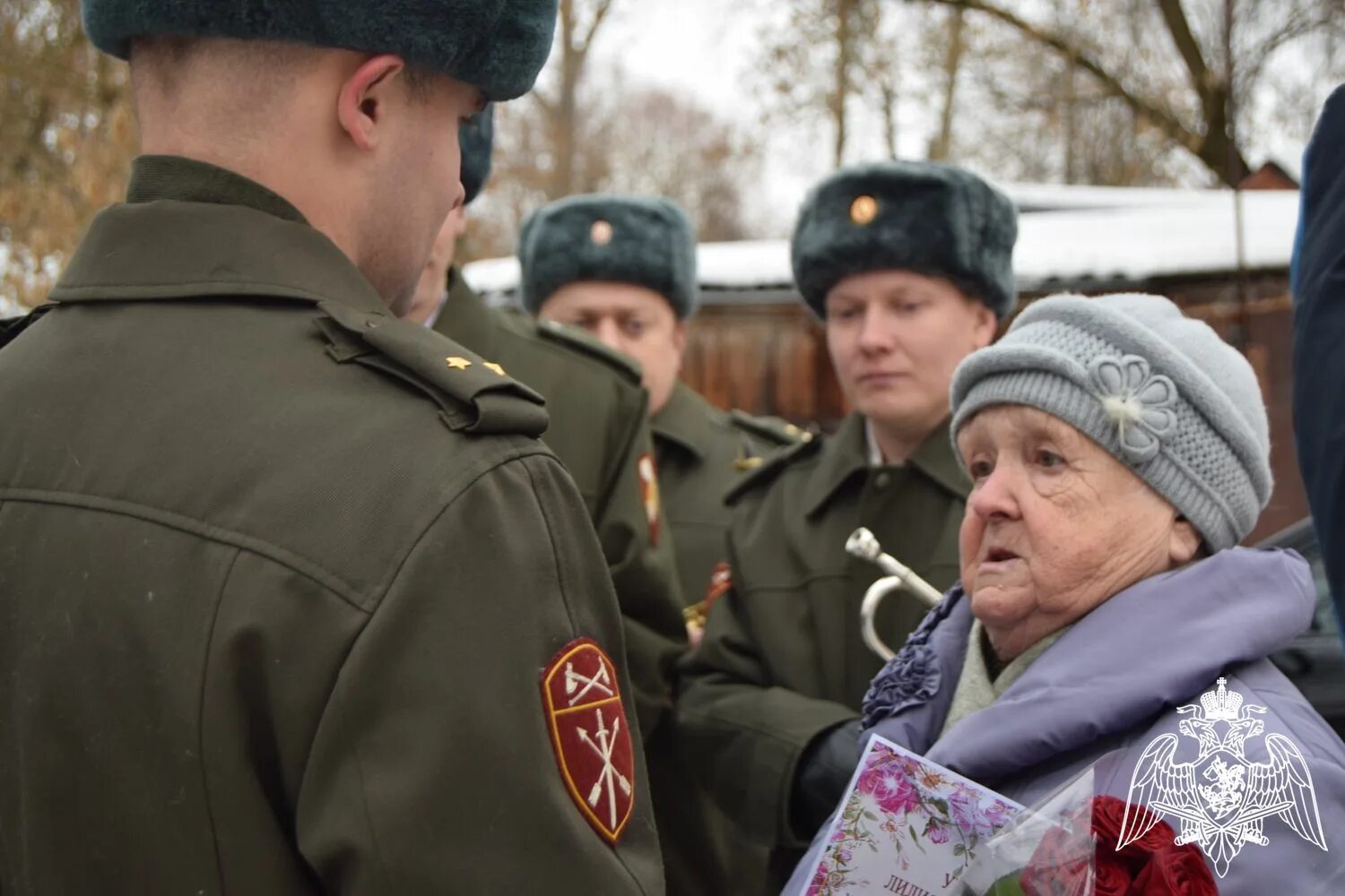 Вдова военнослужащего получать. Мать защитника России. Вдовы военнослужащих РФ. Поздравление матери героя России.