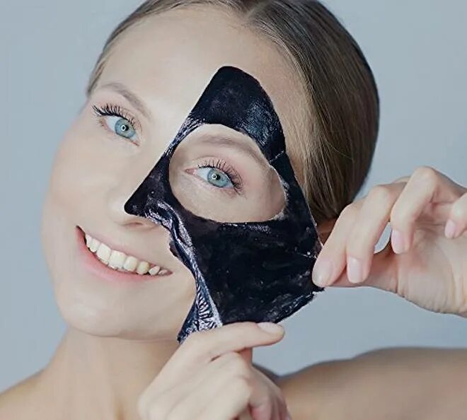 Угольная маска. Угольная маска для лица. Серьезная маска. Девушка в маске. Рецепт маска из активированного