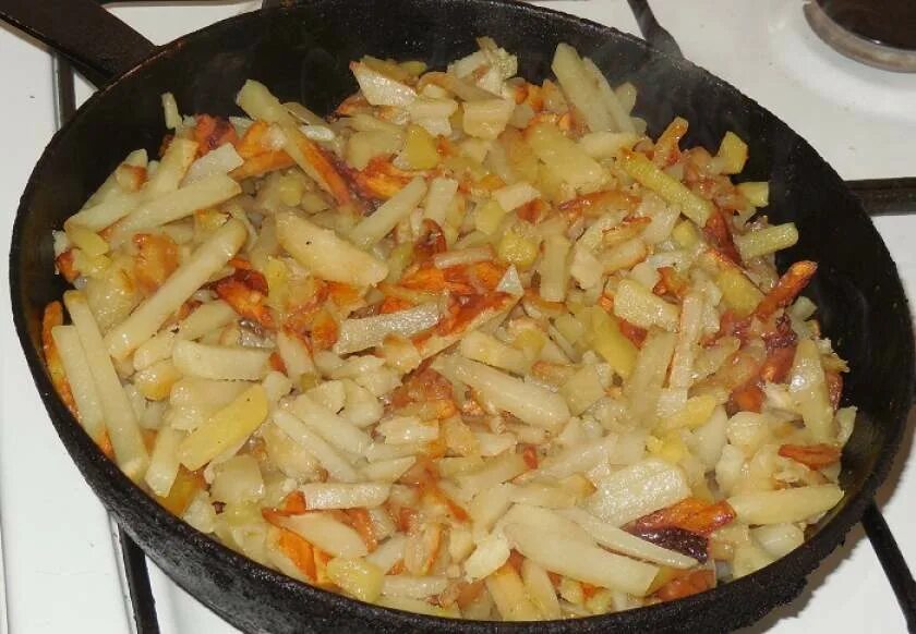 Как пожарить картошку с яйцами