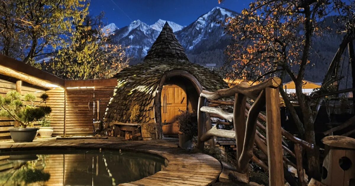 British banya красная поляна. Бритиш баня сочи красная поляна. 4 стихии баня в красной поляне. Баня поляна сочи. Банный комплекс красная поляна сочи.