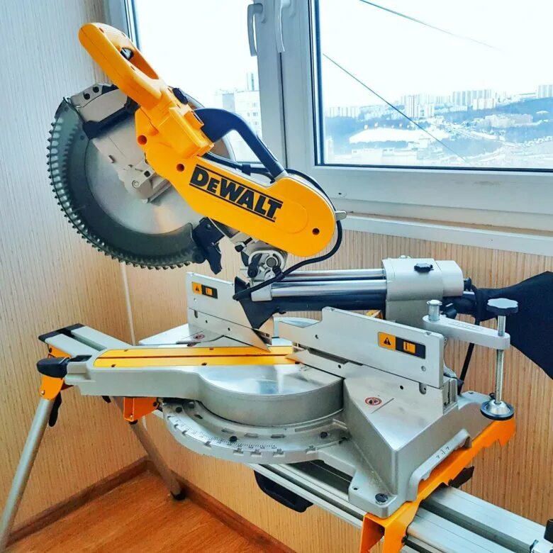 Dewalt dw780 qs. Dewalt 780 торцовочная пила. Dewalt dhs790. Dewalt dws780. Торцовочная пила dewalt 780.