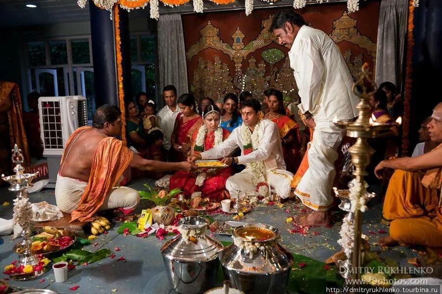 Этикет индии. Индийская свадьба сухагин. Традиции Индии. Национальные традиции Индии. Свадьба в Индии.