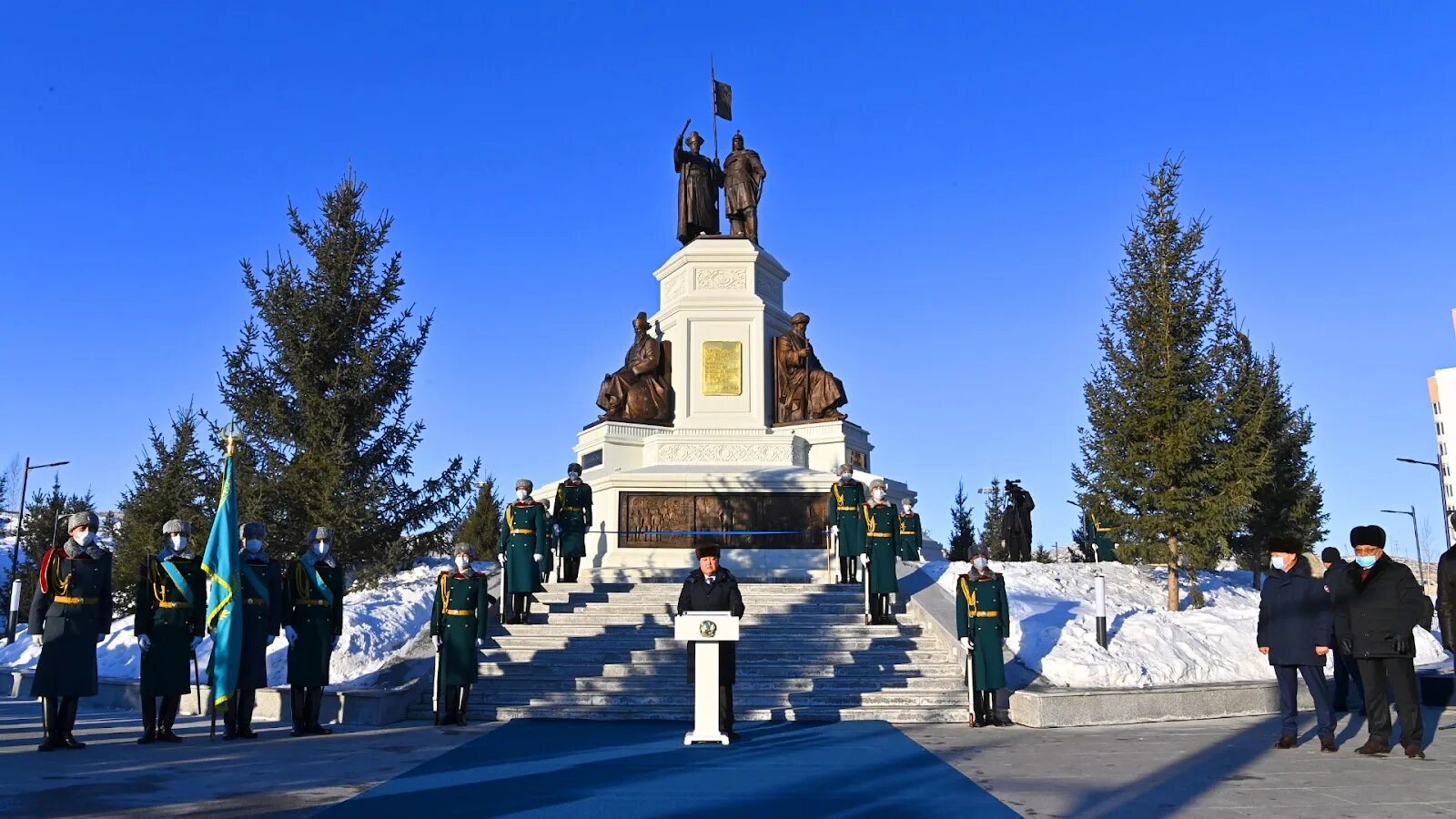 Восточный казахстан усть-каменогорск. Казахстан город усть-каменогорск. Усть каменогорск открыли. Иртыш в усть-каменогорске. Восточно-казахстанский театр драмы имени жамбыла усть-каменогорск.