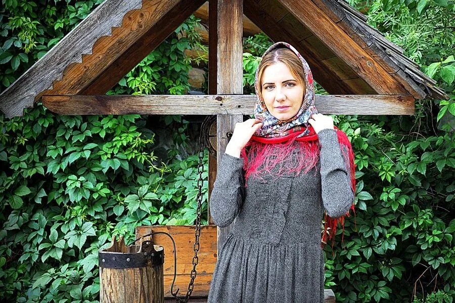 Русскую деревенскую девчонку