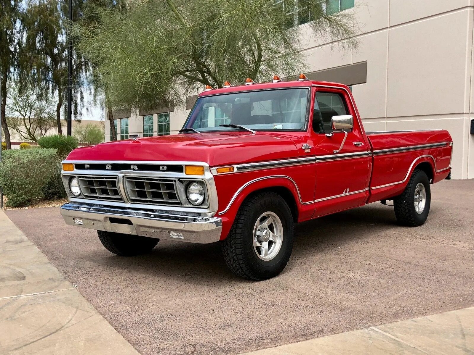 Старый пикапер. Ford Pickup 150. Ford Pickup 1977. Ford f150 1977. Ford f150 старый.