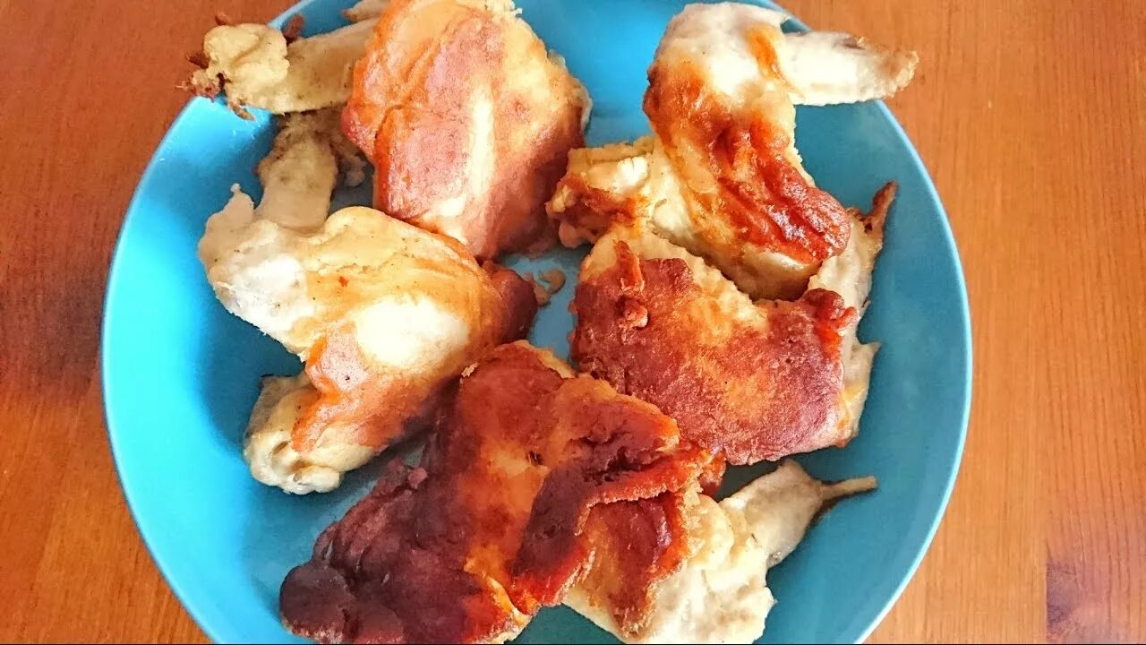 Как сделать кляр для курицы. Курица в пивном кляре. голень в кляре на сковороде. куриные ножки в кляре на сковороде. крылья в пивном кляре.