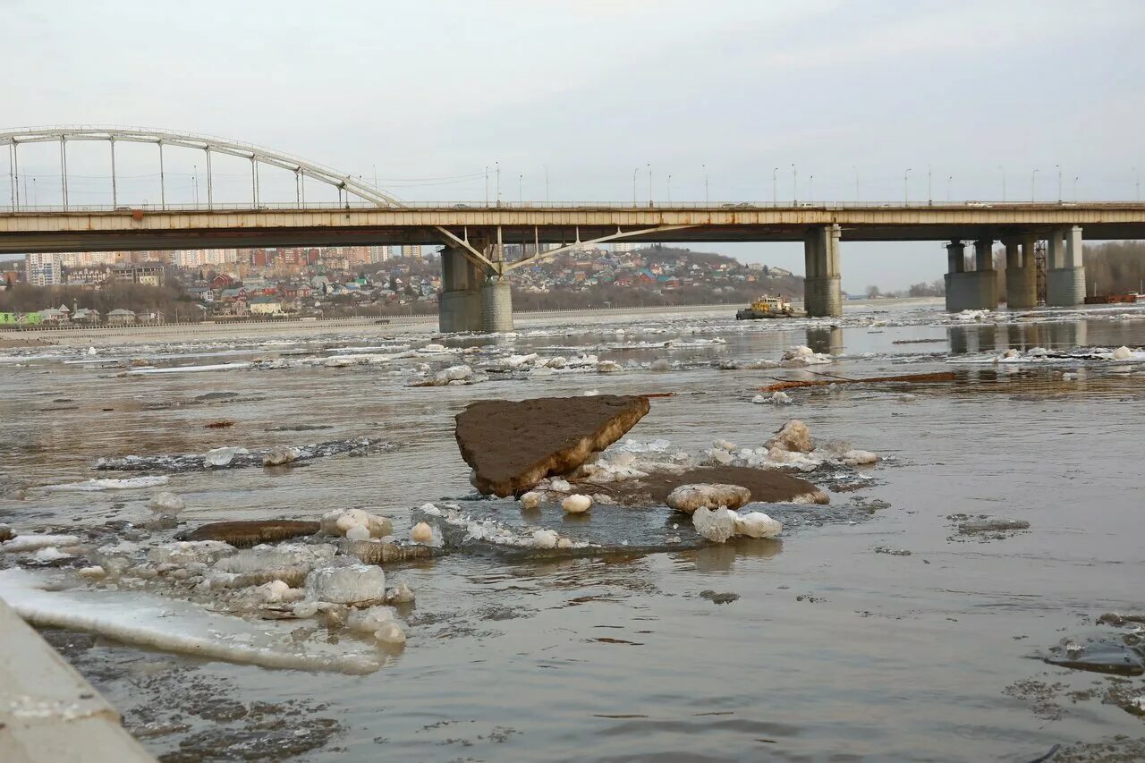 Ледоход Уфа. Река белая Уфа весной. Ледоход в Уфе 2023. Ледоход на реке белой.