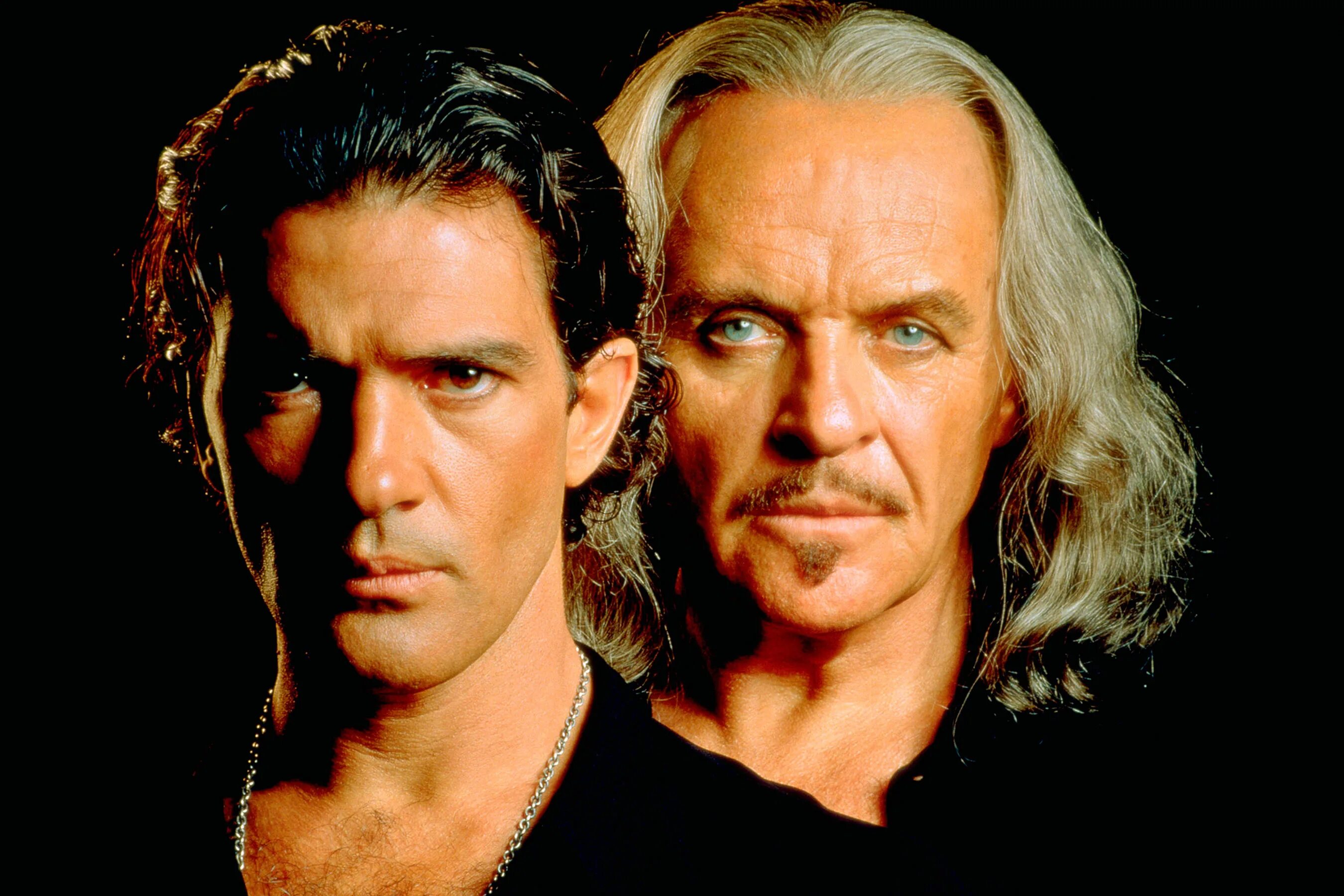 Антонио бандерас зорро. Маска зорро имя актера 6 букв. Зорро 2005 майкл эммерсон. Антонио бандерас зорро. Энтони хопкинс зорро.