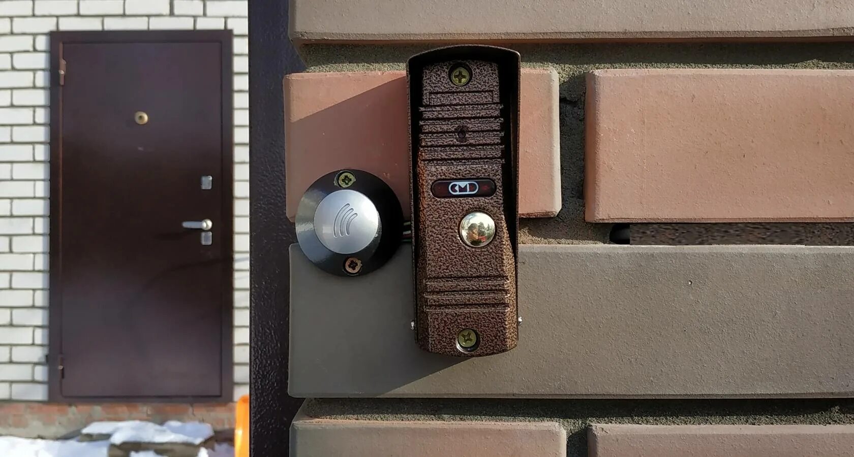 Домофон на калитку. Камера видеонаблюдения уличная. Кронштейны для видеокамер наружного наблюдения на забор. Домофон маршал сд7000. Видеодомофон на калитку.