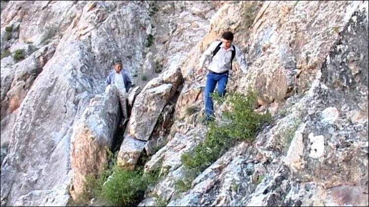 Вали таджик. Ходжа Исхак Вали. Макшеватская пещера. Пещера Исхак. Хочи Исхоки Вали Таджикистан.