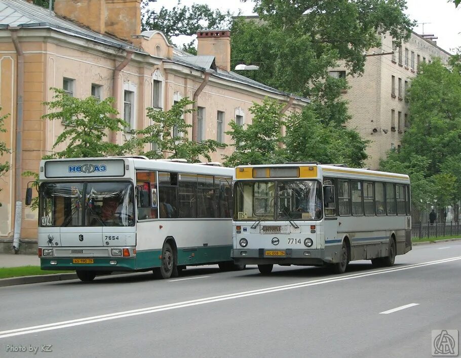 Первые автобусы спб. Автобус ЛИАЗ 5256 Санкт Петербург. ЛИАЗ 5256.25 Санкт Петербург. ЛИАЗ 5256 Питер. ЛИАЗ 5256 СПБ.