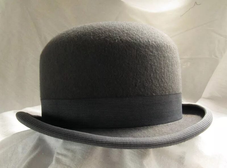 Шляпа меллстроя. Шляпа Гарибальди. Шляпа котелок мужская 19 век. Мужская шляпа Bugatti b802- 019. Шляпа котелок 19 века.