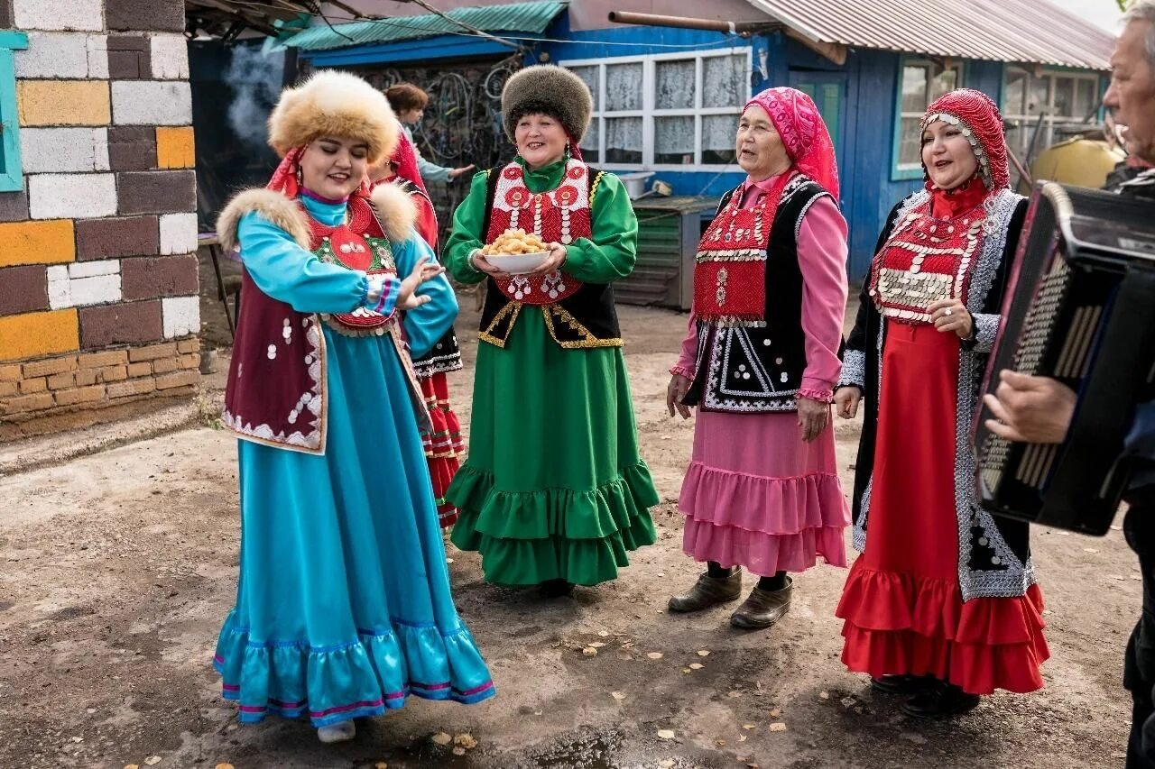 Башкиры. Гостеприимство башкирского народа. Современные башкиры. Экскурсия в башкирской одежде. Башкиры Свердловской области.