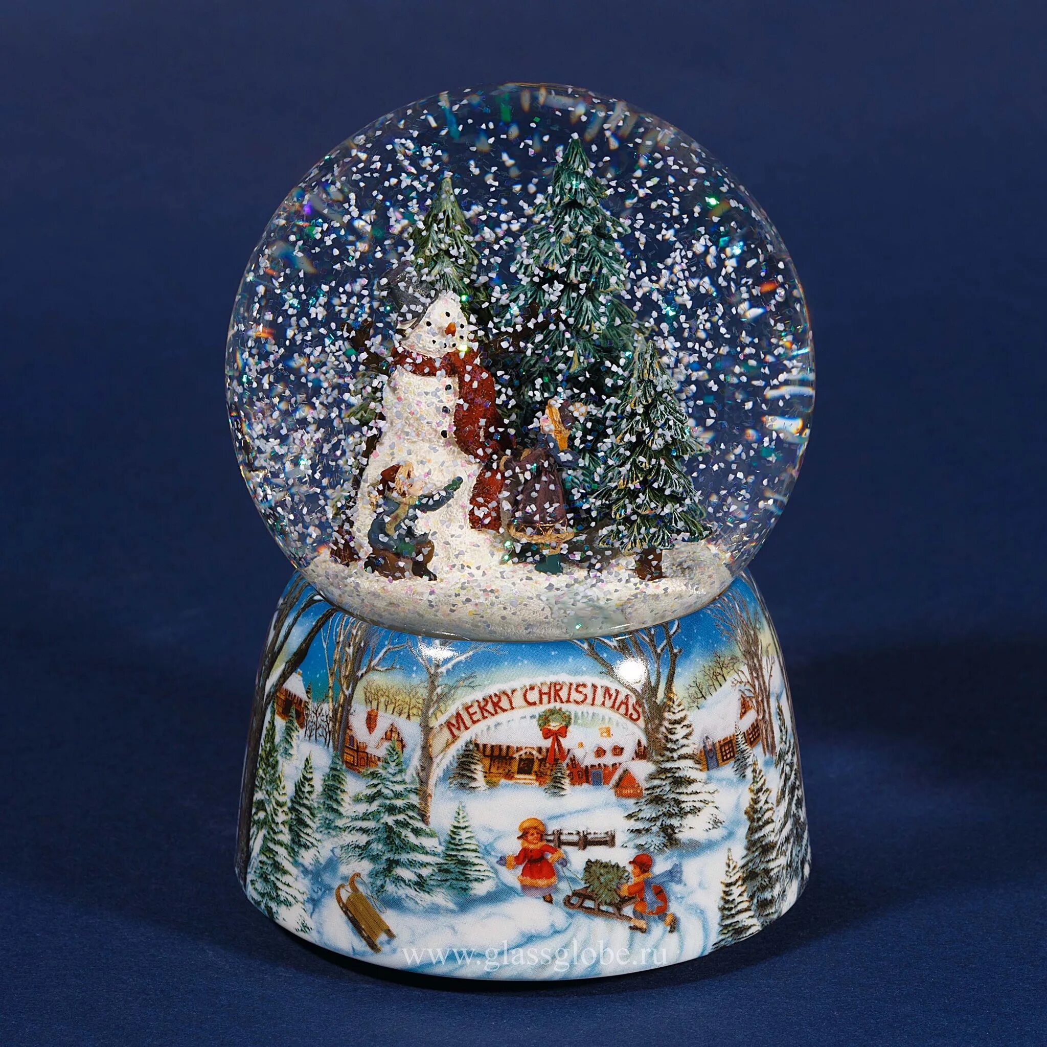 Шары внутри снег. Новогодняя шкатулка «снежный шар» 40233. Снежный шар Ремеко ёлка. Glass Globe снежный шар. Магазин снежных шаров Glassglobe.