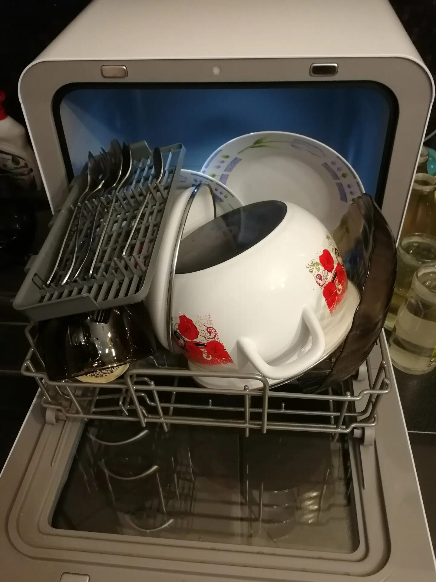 Посудомоечная с баком для воды