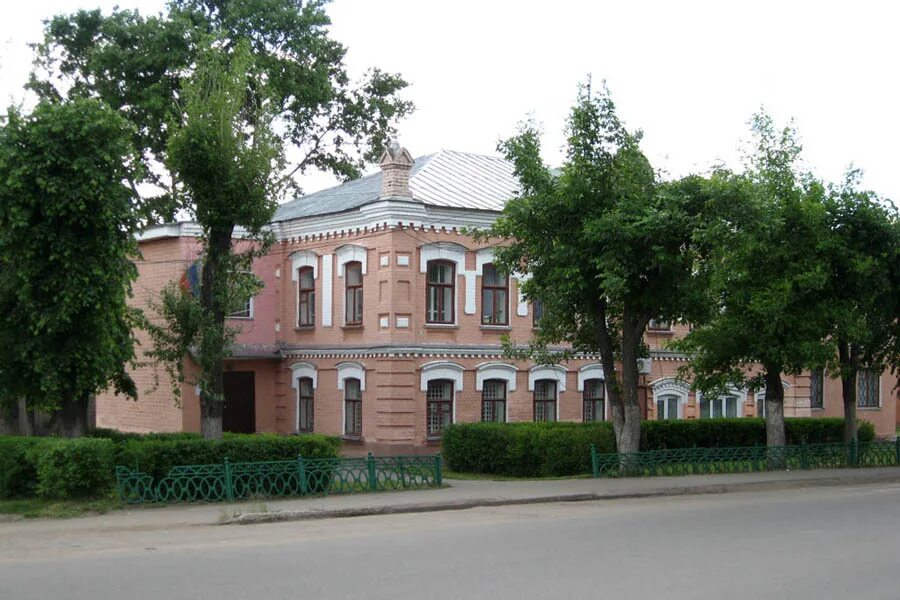 Площадь приволжска