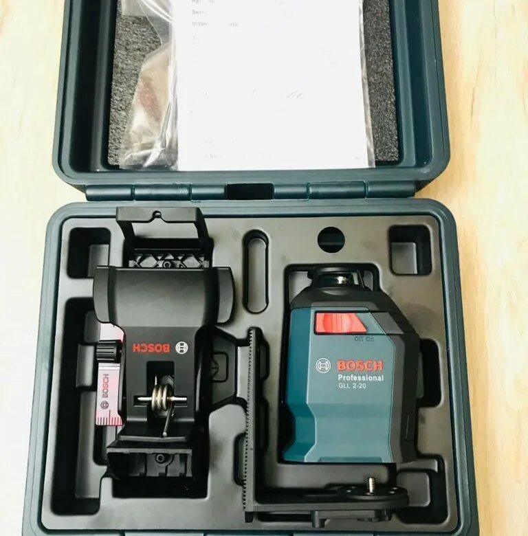 Bosch gll 2-20 professional. Лазерный уровень бош gll 2-20. Bosch gll 2-20 + bm3 + кейс (0601063j00). Bosch gll 2 20. Gll 2-20.