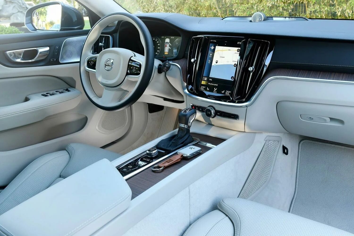 Лучший мод 2025. Volvo v60 2025 салон. volvo xc60 2018 интерьер. volvo xc60 2018 салон. volvo v60 2019 салон.