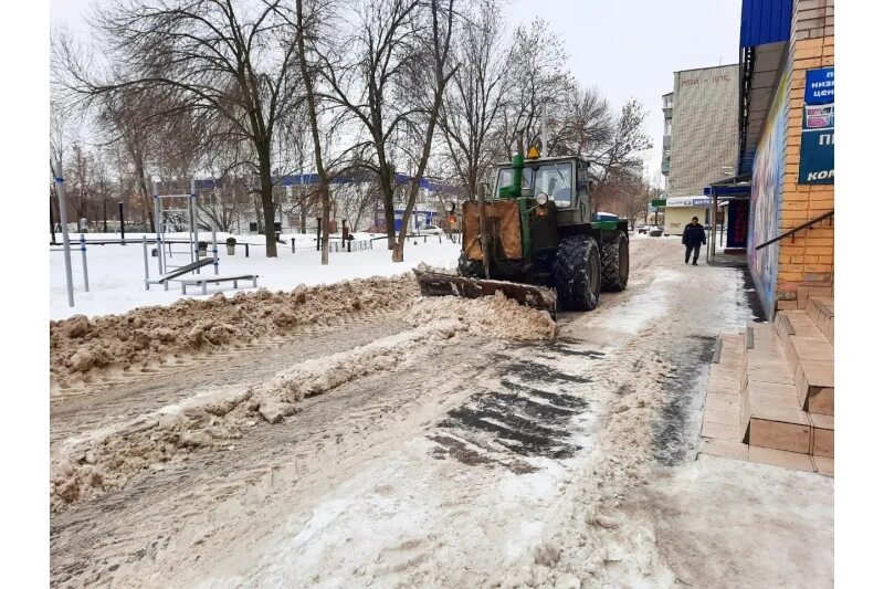 Все взморье утопает в свежем снегу