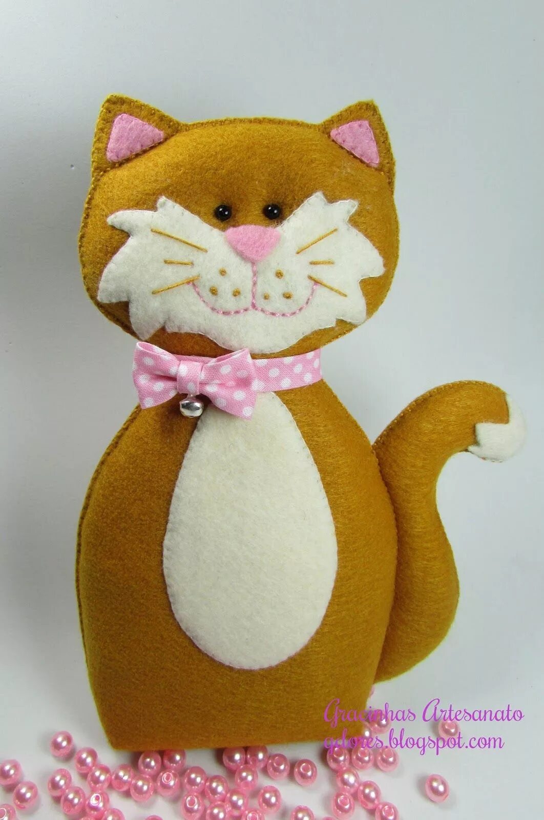 игрушки из фетра. кошка фетр. кошка из фетра. фетровые игрушки плоские.