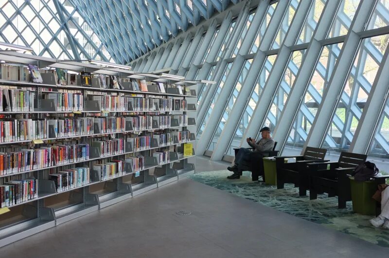 Live library. Центральная библиотека Сиэтла. Центральная библиотека в Сиэтле, США. Современная библиотека в Сиэтле. Публичная библиотека Сиэтла внутри.