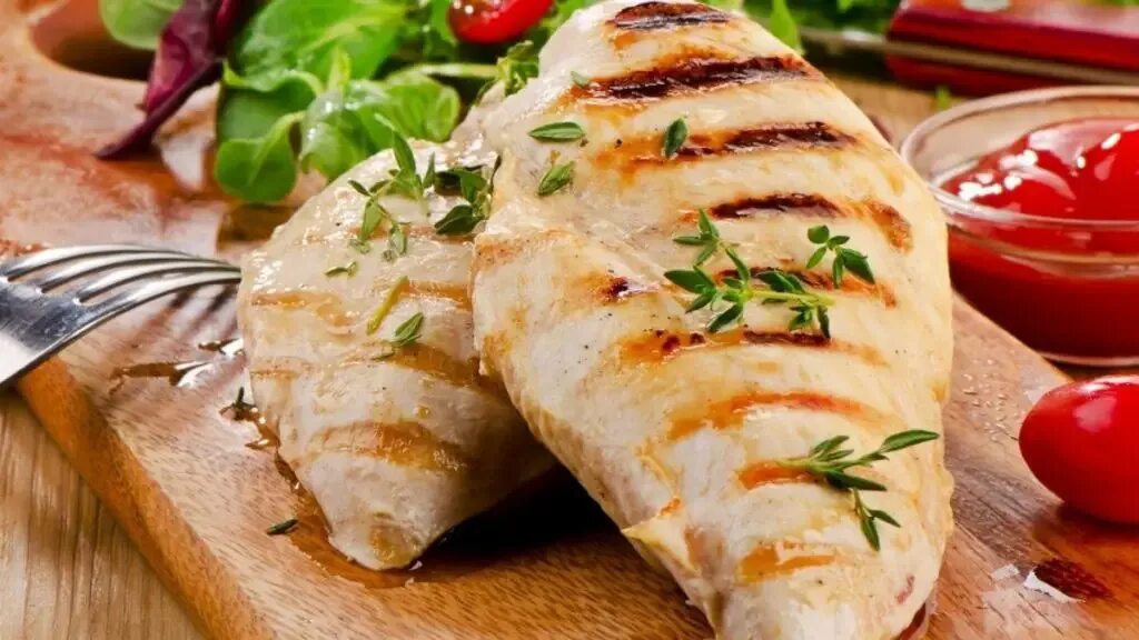 Куриная грудка сварить чтобы была сочной. Филе куриное. куриная грудка. куриная грудка фото. грудка курицы.