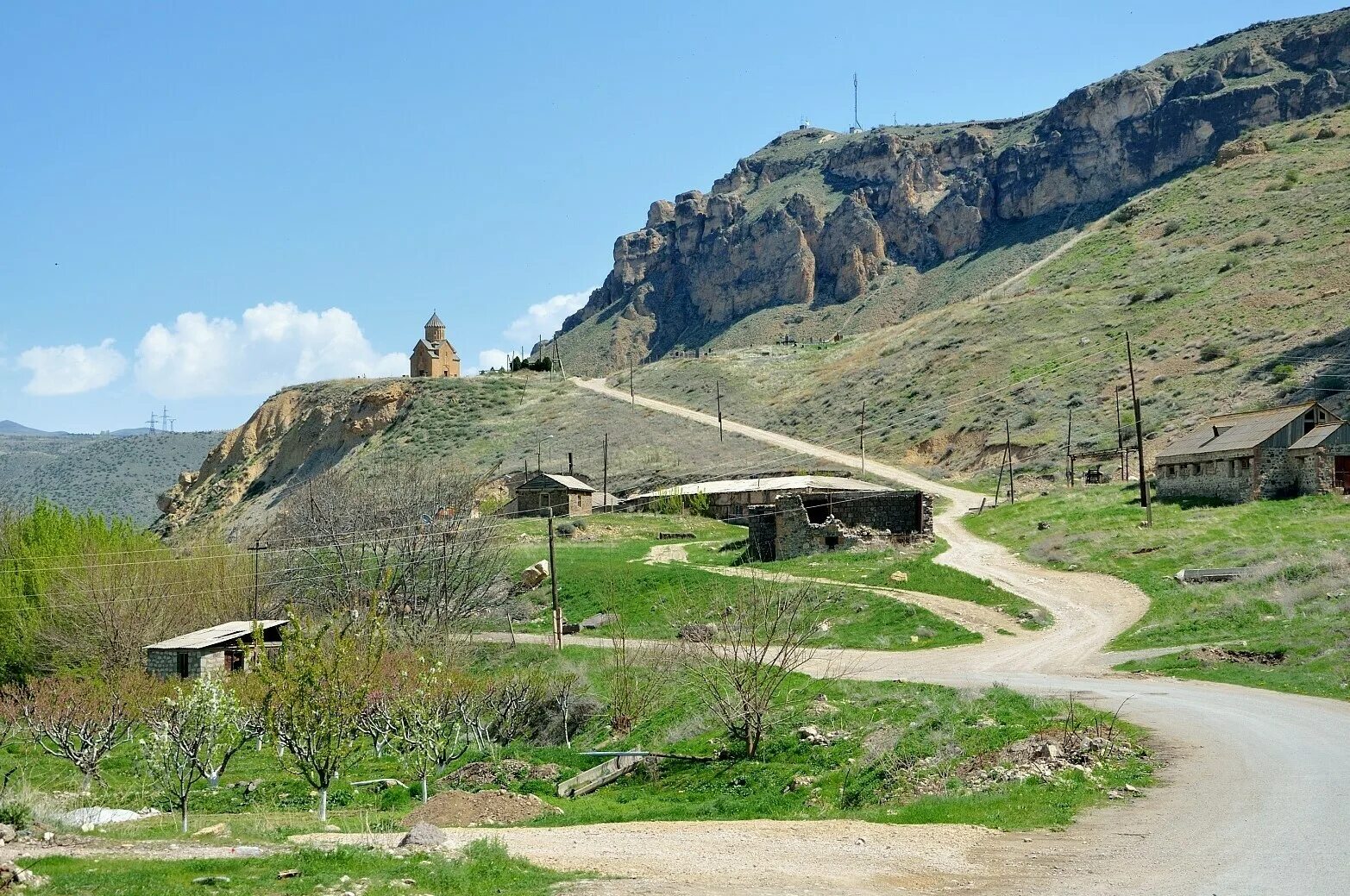 Сел арм. Село Арени Армения. Деревня Арени в Армении. Зангакатун село Армения. Село Лернадзор Армения.