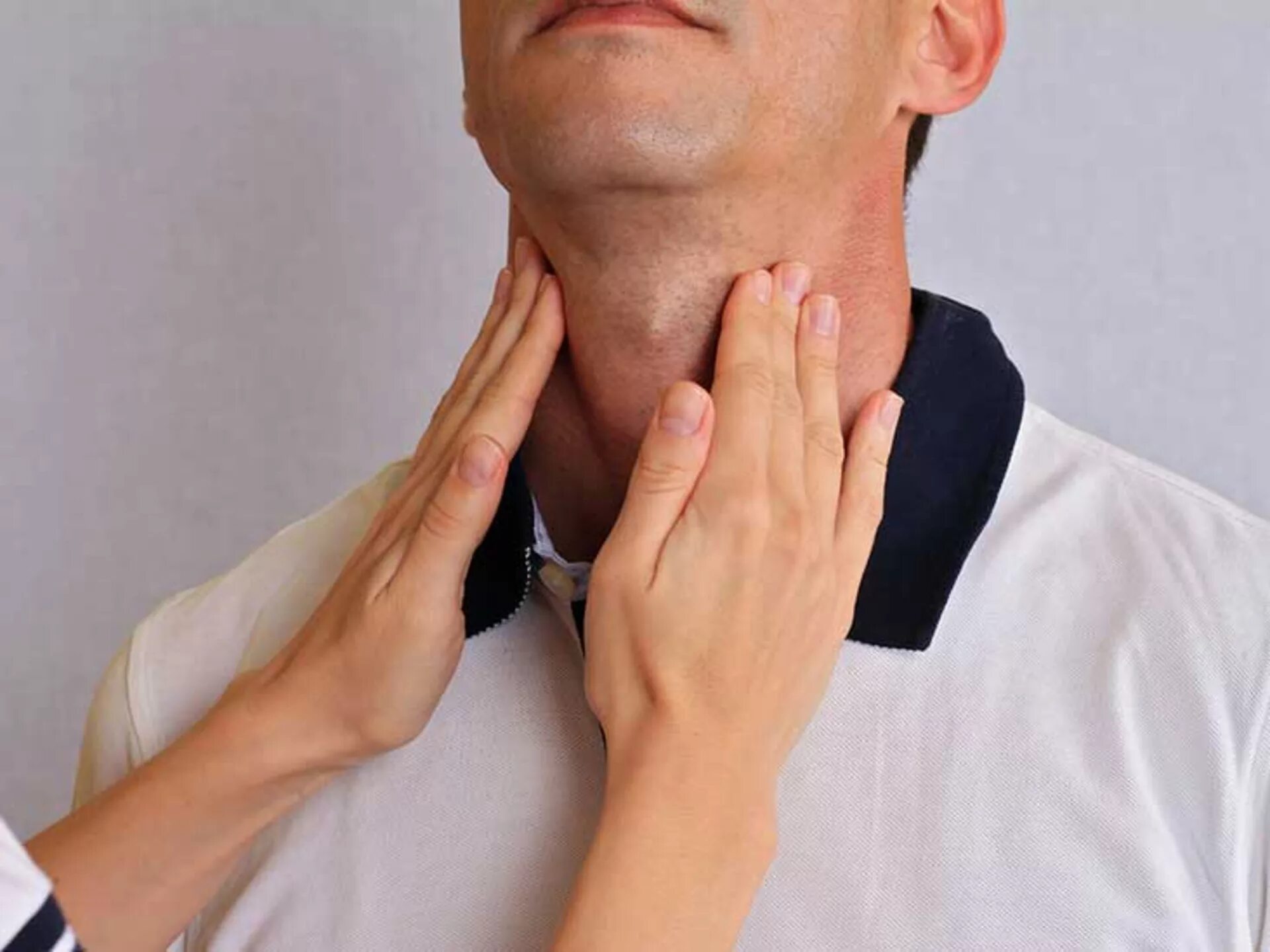 Усиленное лечение. Щитовидная железа у мужчин. Увеличенная щитовидная железа.