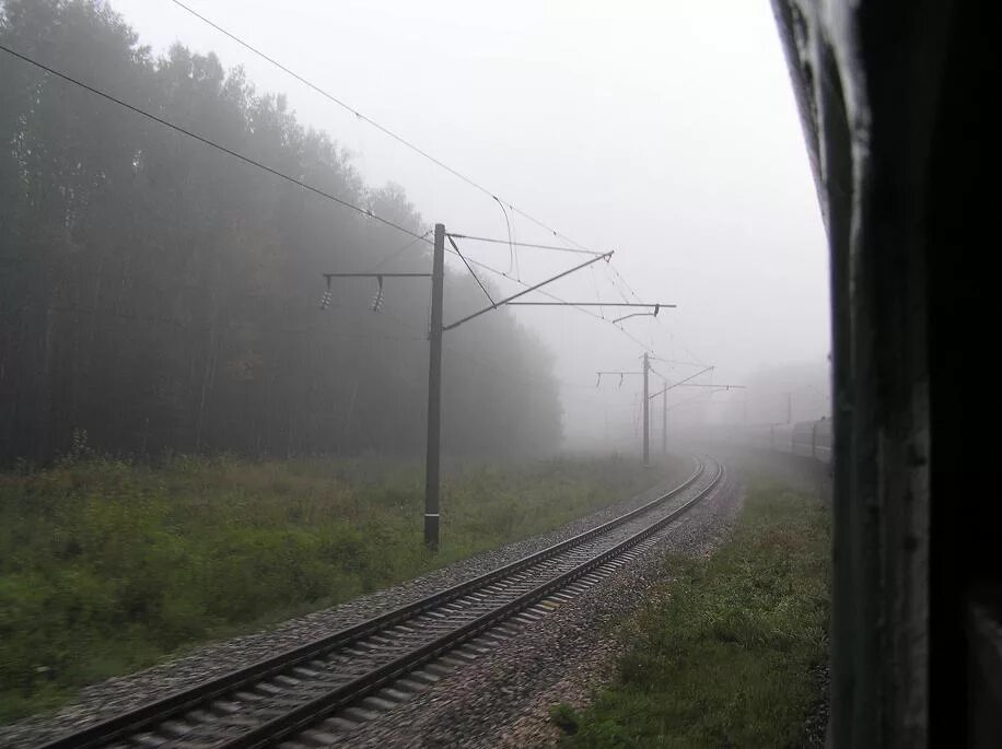 Поезд в никуда. Поезд в никуда фото. Кардинал поезд в никуда. Электричка в никуда