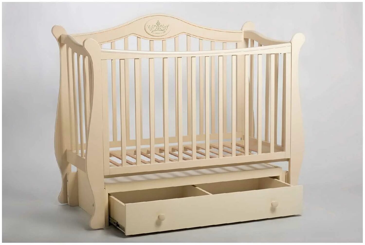 Детская кроватка с маятником и ящиком мишка. Кроватка pali слоновая кость. Мишка в кроватке. Кроватка magenta elegants инструкция. Детская кроватка слоновая кость.