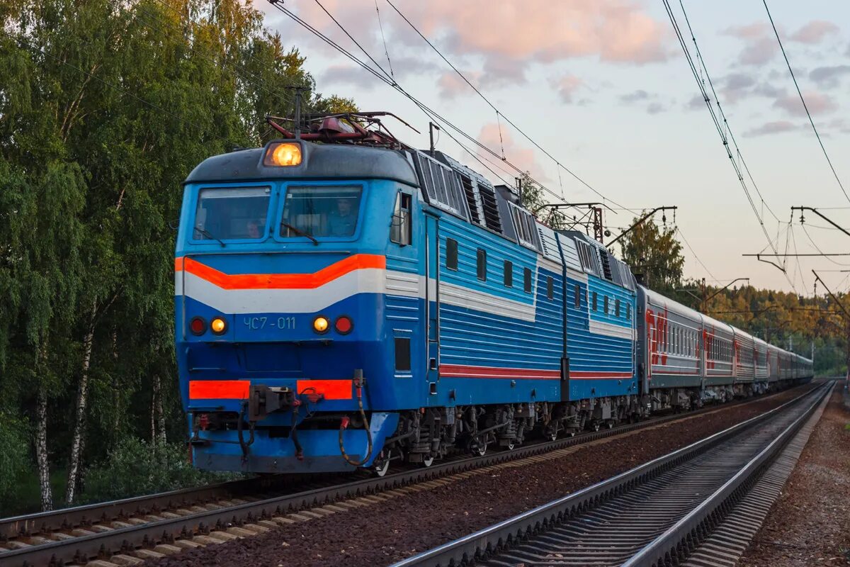 Чс7 011 электровоз. Локомотив чс7 -011. Тепловоз чс7 011. РЖД чс7-011.