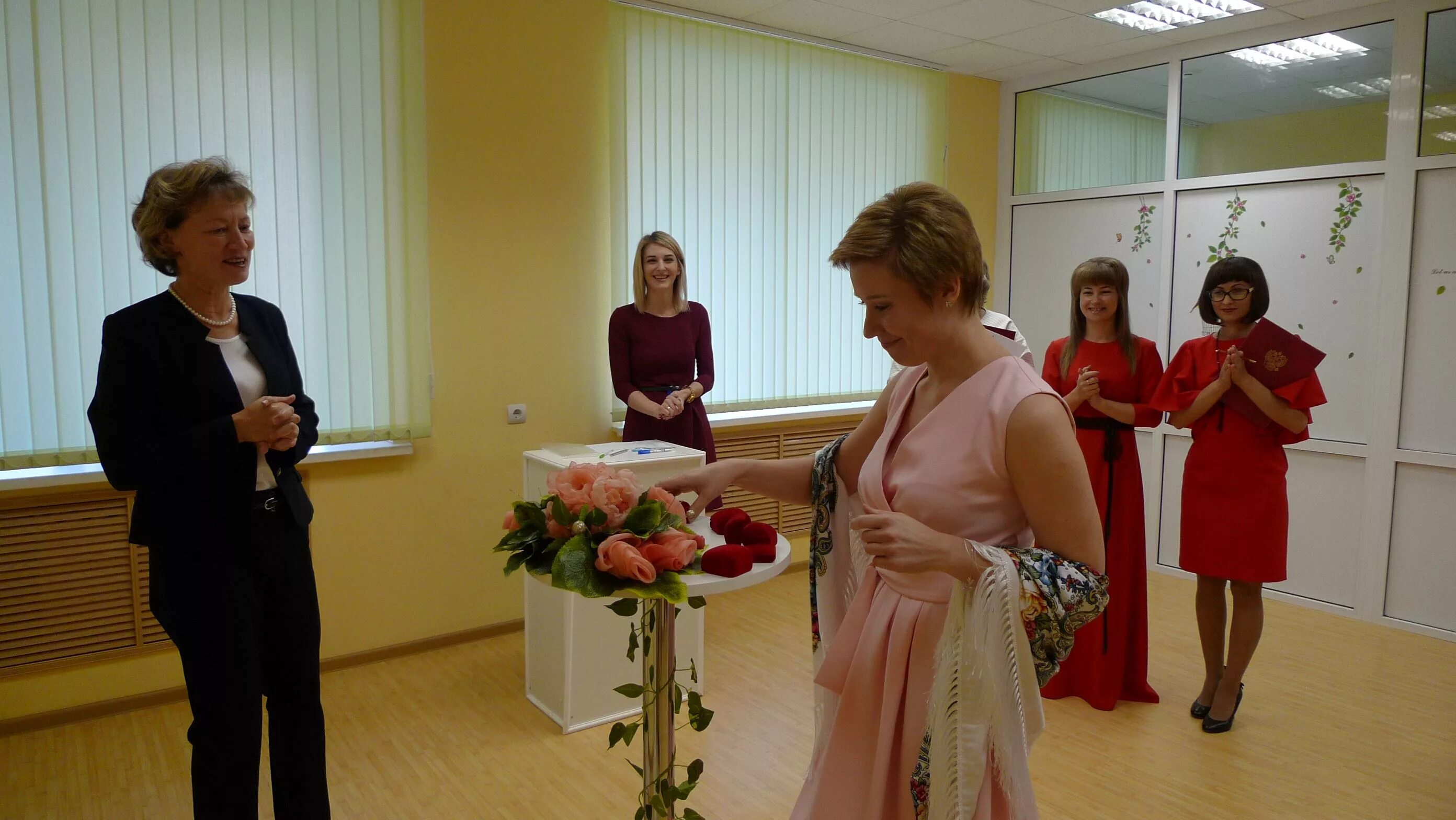 загс кострома. государственный национальный театр удмуртской республики ижевск. костромской загс на никитской. г. загс кострома никитская 96.