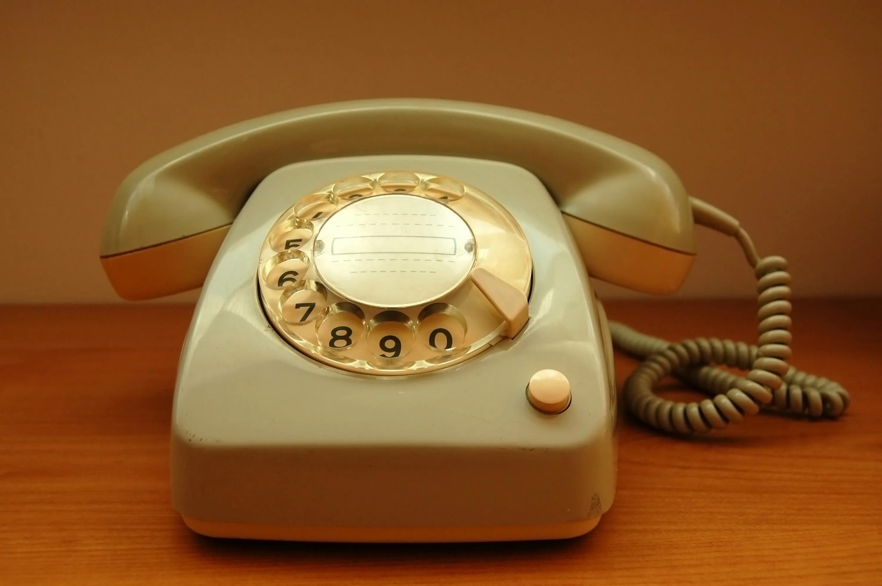 Стационарная картинка. Домашний телефон. Домашний телефон старинный. Старый телефон. Стационарный телефон старый.