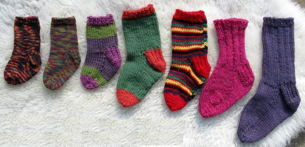 Вязаные носки. Носки детские. Теплые носки. Носки детские вязаные.
