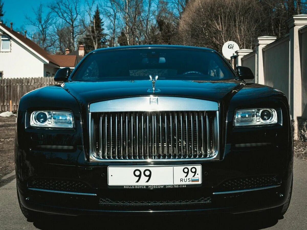 Где роллс ройс. Роллс Ройс врайт. Rolls Royce Wraith 2023. Роллс Ройс врайт в Москве. Роллс Ройс черный 2022.