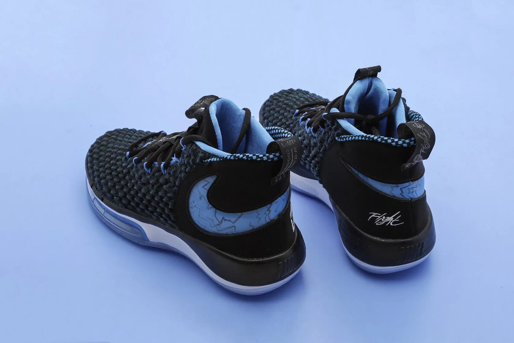 Ретро кроссовки. Кроссовки nike trainer мужские. Найк престо флай. Кроссовки nike обзоры. Кроссовки nike обзор.