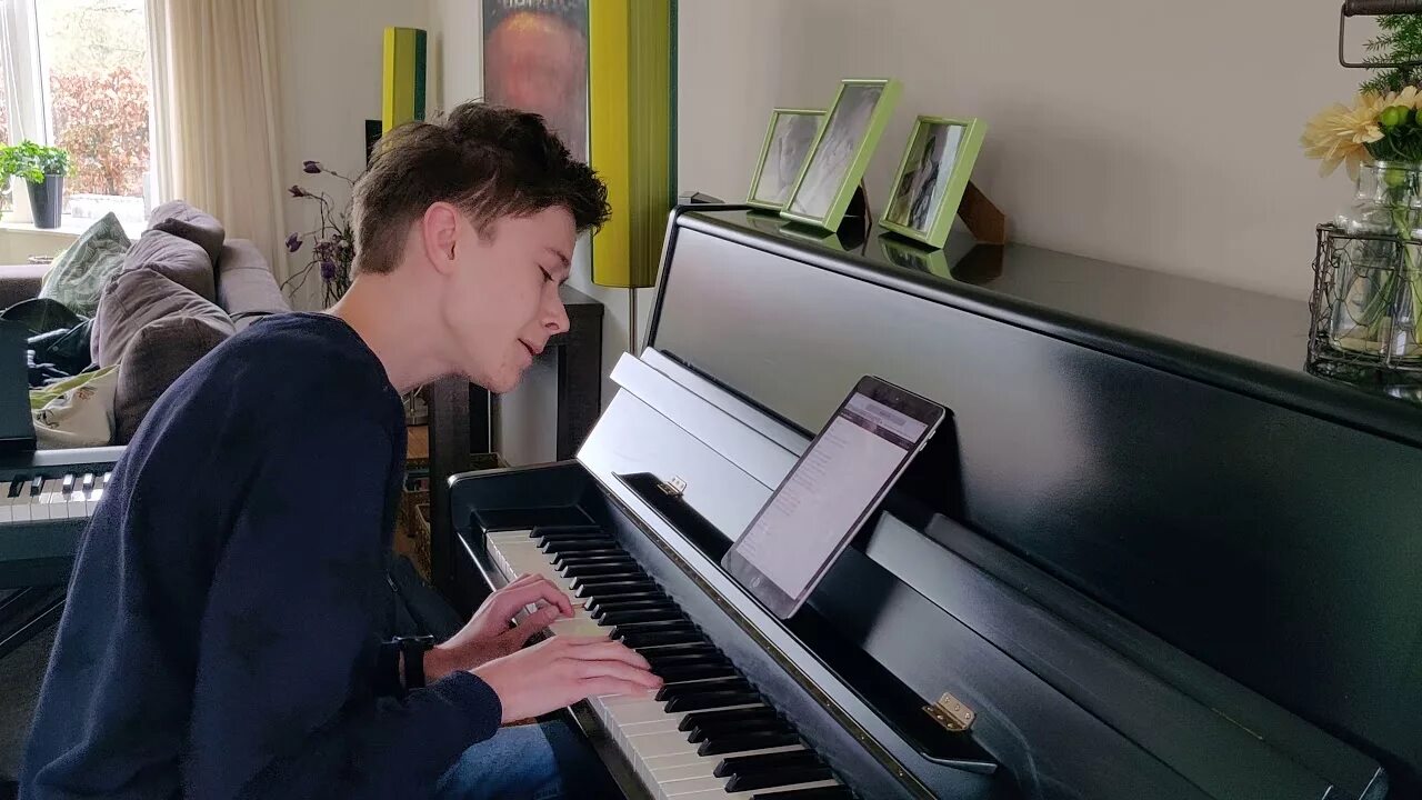 Duncan laurence arcade. Duncan laurence. arcade duncan laurence фото. arcade duncan laurence обложка.