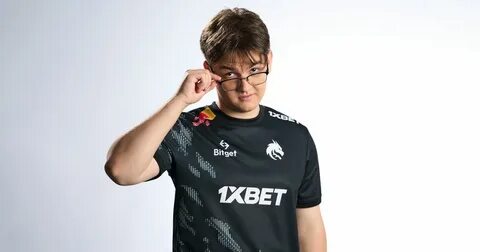 Yatoro twitch
