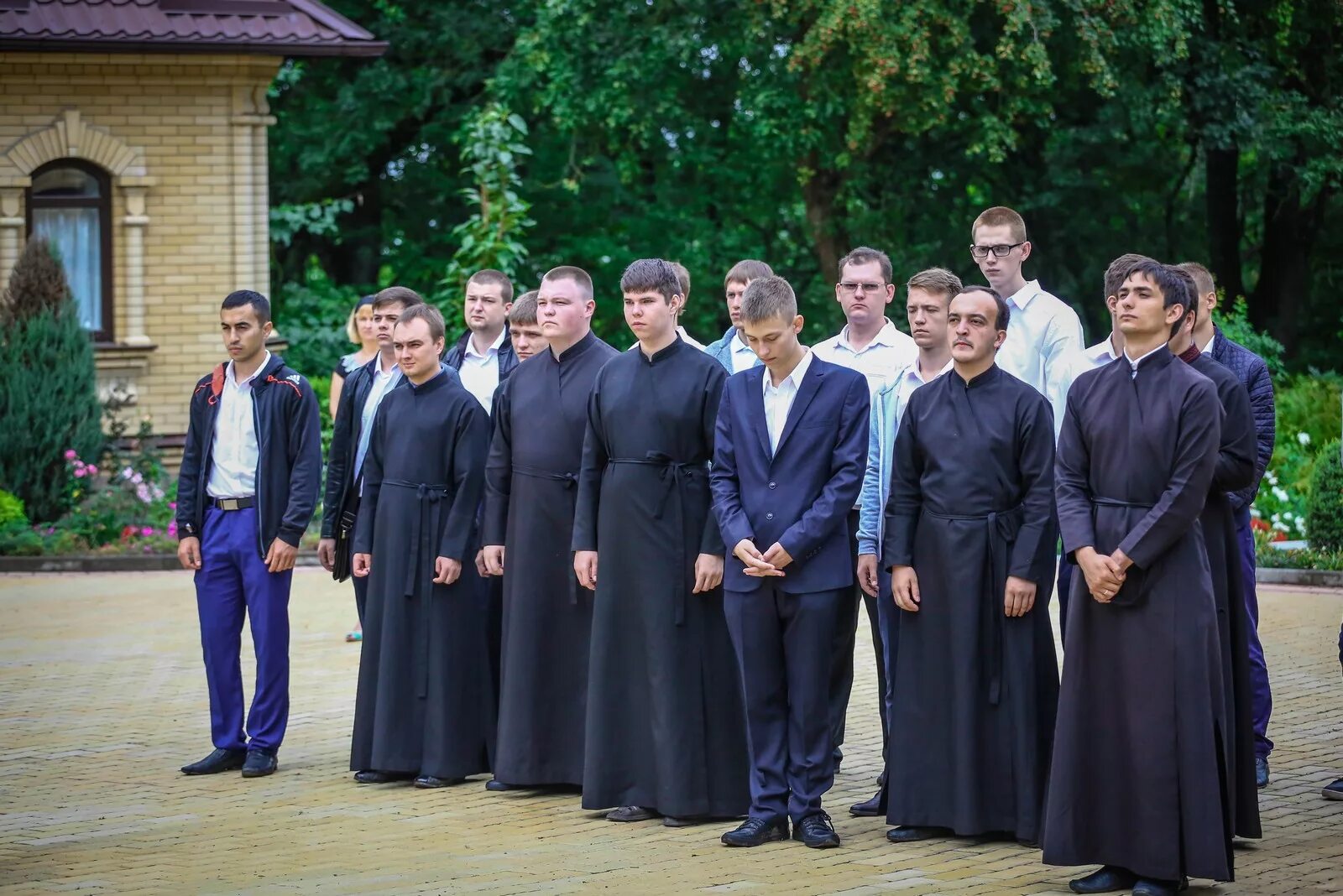 ставропольская духовная семинария 2013 год. ставропольская духовная семинария сургучев. ярославская духовная семинария регентская школа. ставропольская духовная семинария. здание духовной семинарии ставрополь.