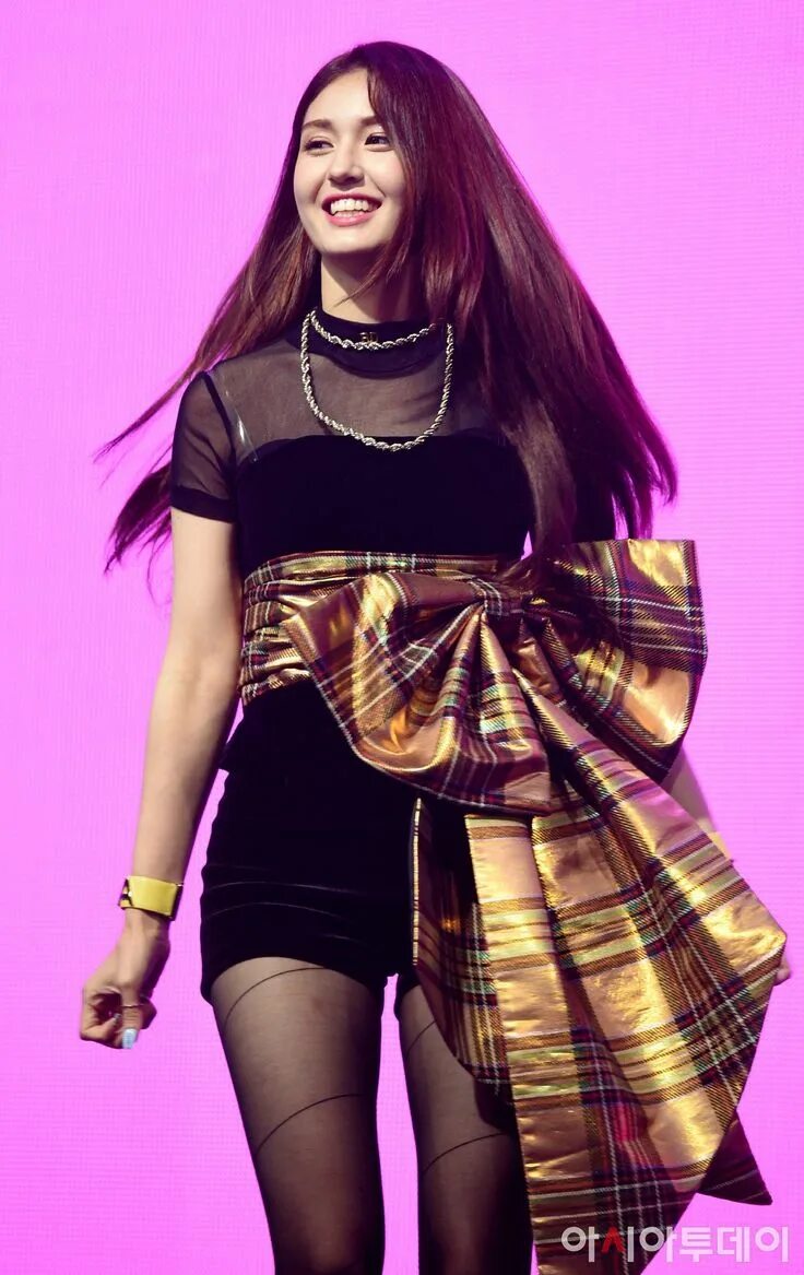 Jeon somi. Jeon somi 2020. Чон соми. Соми гуха. Чон соми рост.