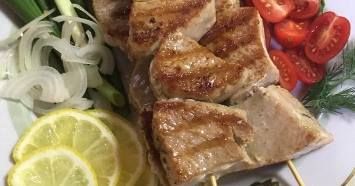 Шашлык из тунца. Шашлычок из тунца. шашлычок тунец.