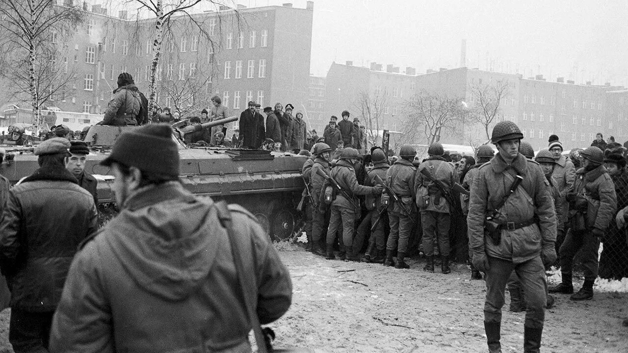 Военное положение в Польше 1981. Польша 1981. 13 Декабря 1981 в Польше. Польша военное положение 1980.