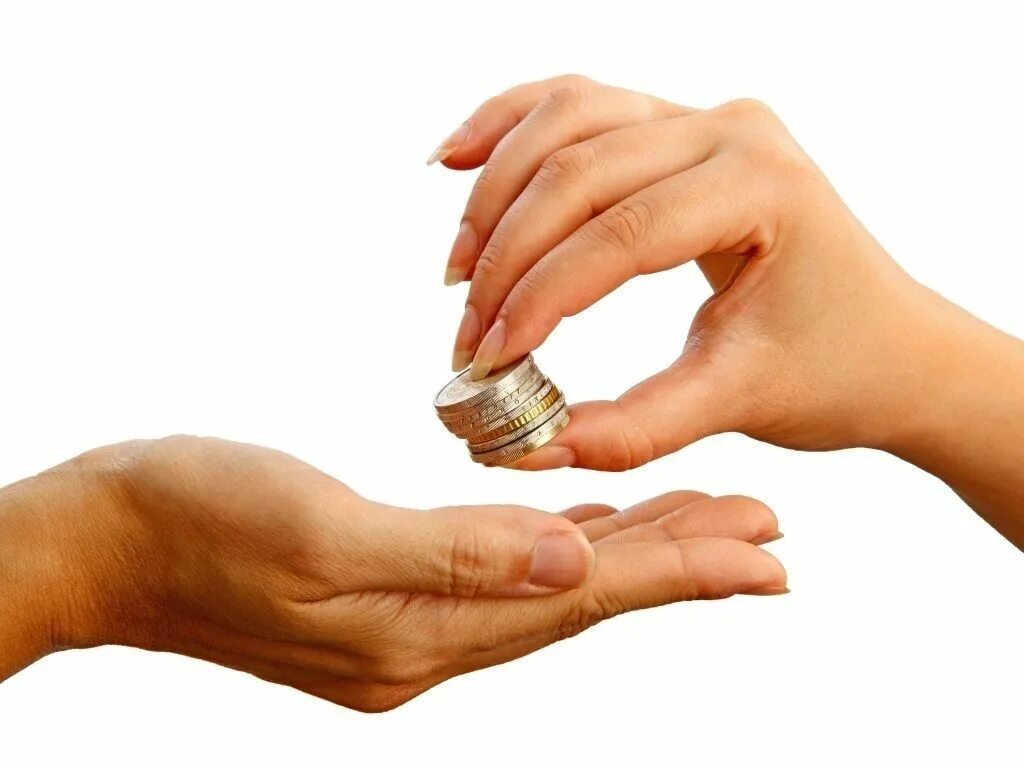 рука с монетой. монеты на ладони. золотые монеты в руках. монетный аттракцион. рука с монетой.