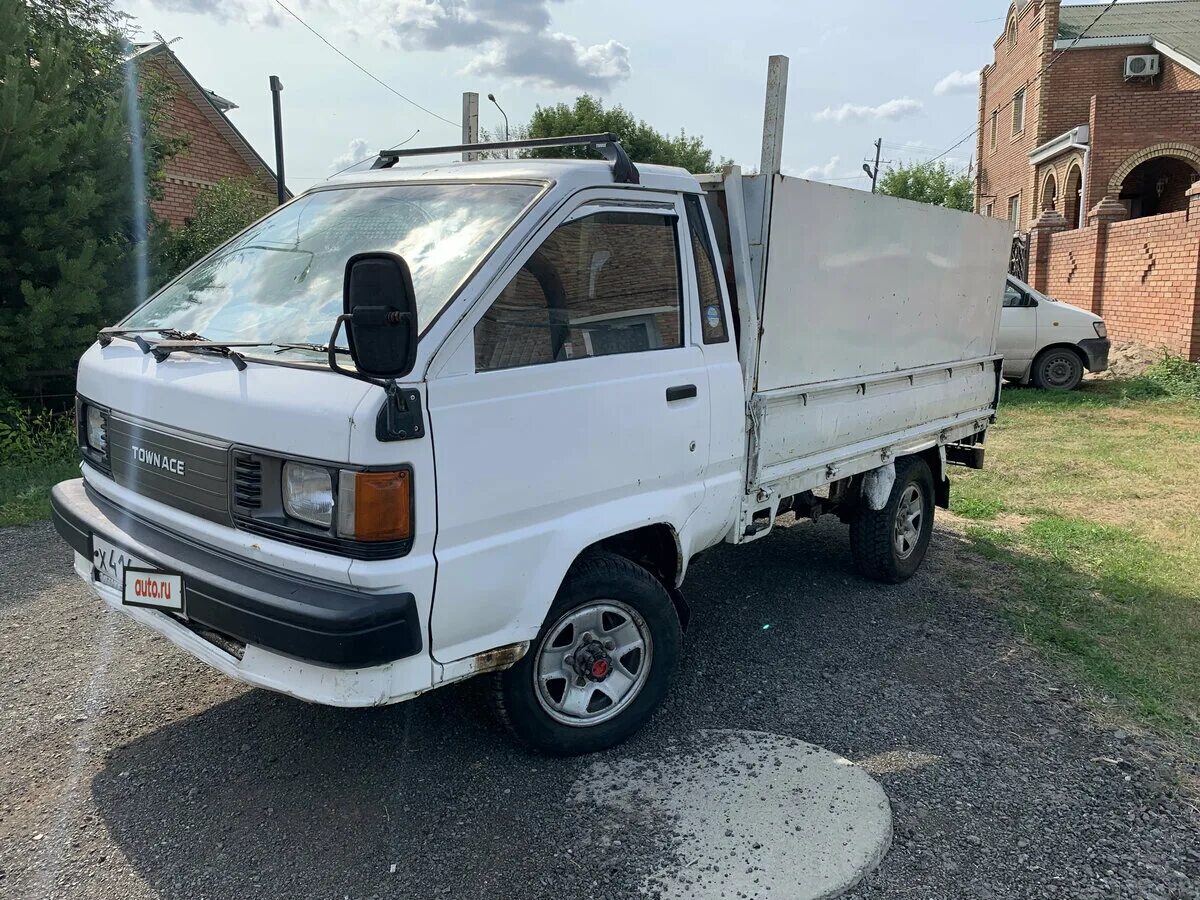 Toyota town ace бортовой. Toyota town ace truck 4wd. Тойота с кузовом с правым рулем грузовичок. Toyota town ace truck 4wd. Тойота таун айс грузовой.