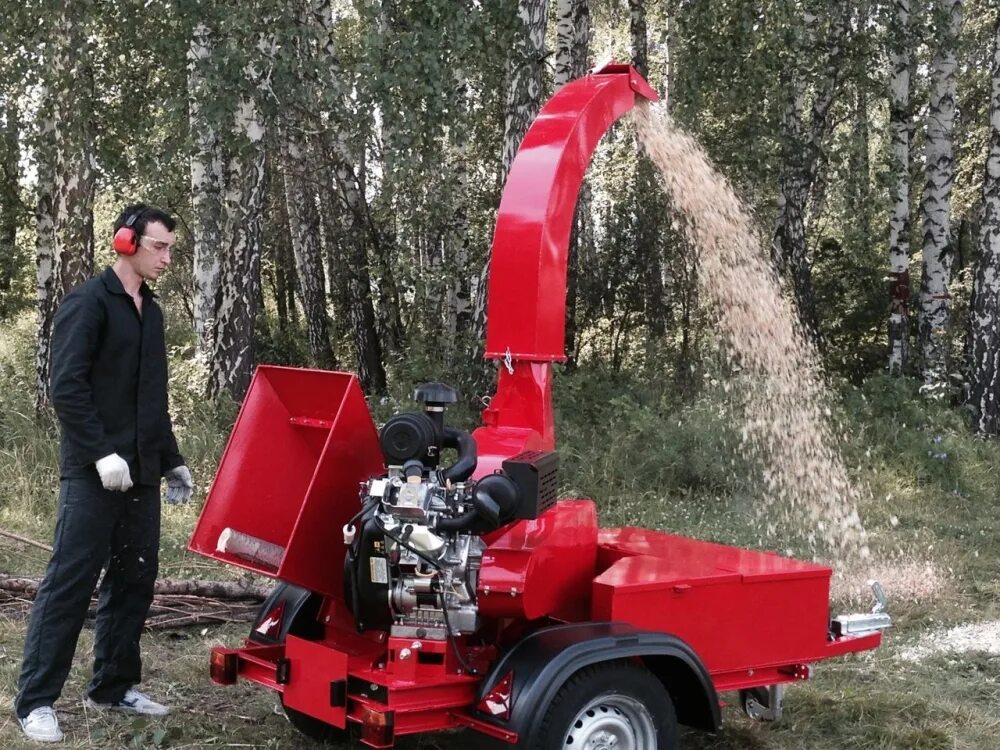 Рубильная машина gandini chipper energy 30/60. Арпал измельчители. Измельчитель древесины в щепу. Прицеп измельчитель древесины scoppion. Ветки в щепу машина.