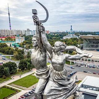 Монумент рабочий и колхозница на вднх